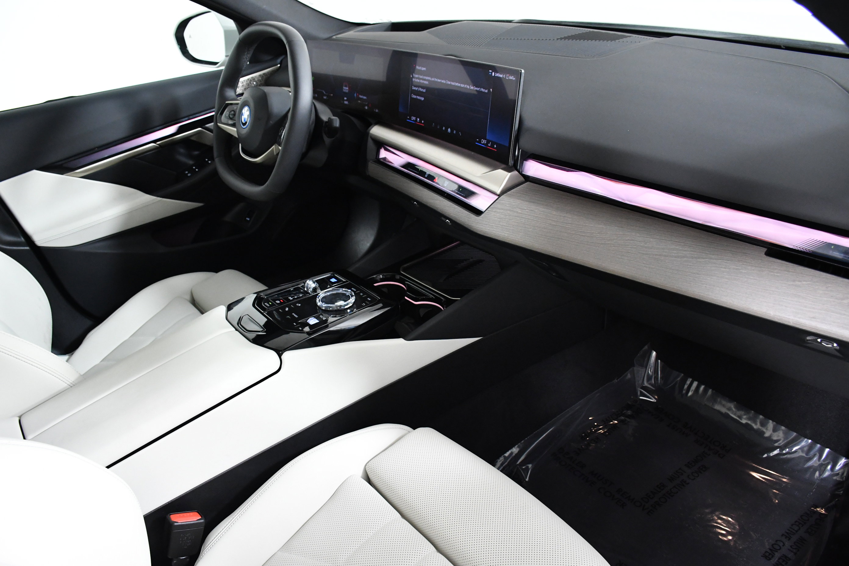 Used 2025 BMW i5 eDrive40i w/ Executive Package image 28