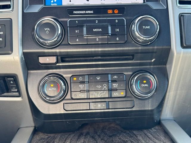 Used 2017 Ford F350 Lariat w/ Chrome Package AWD/4WD image 38