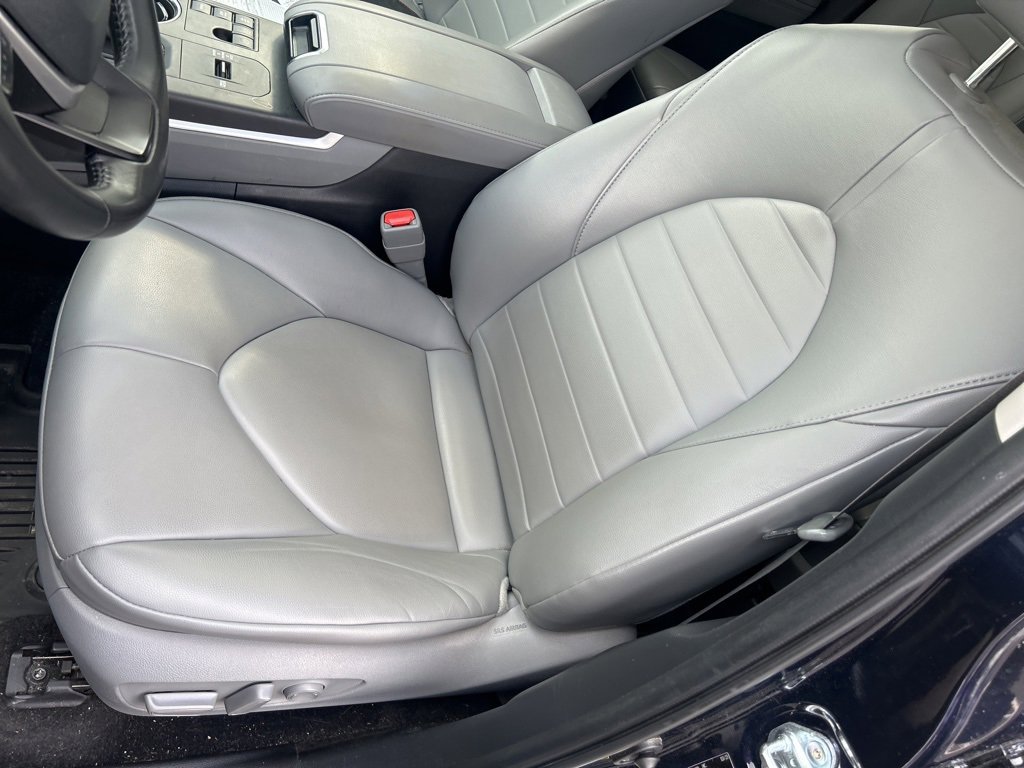 Used 2023 Toyota Highlander XLE image 14