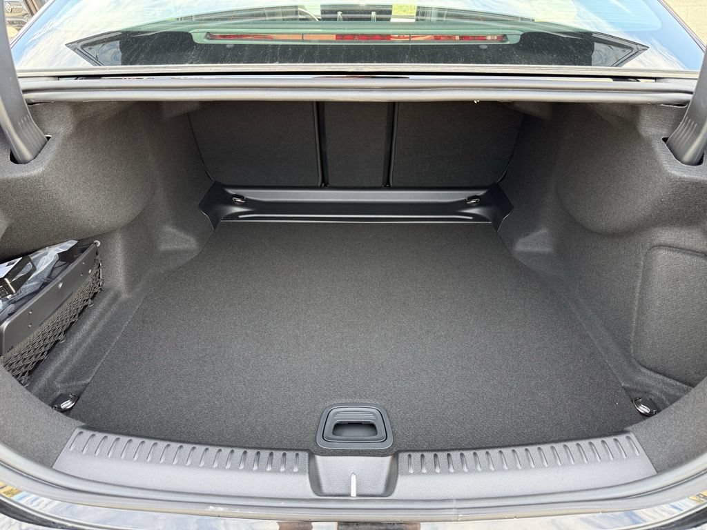 New 2026 Mercedes-Benz E 350 4MATIC Sedan image 12