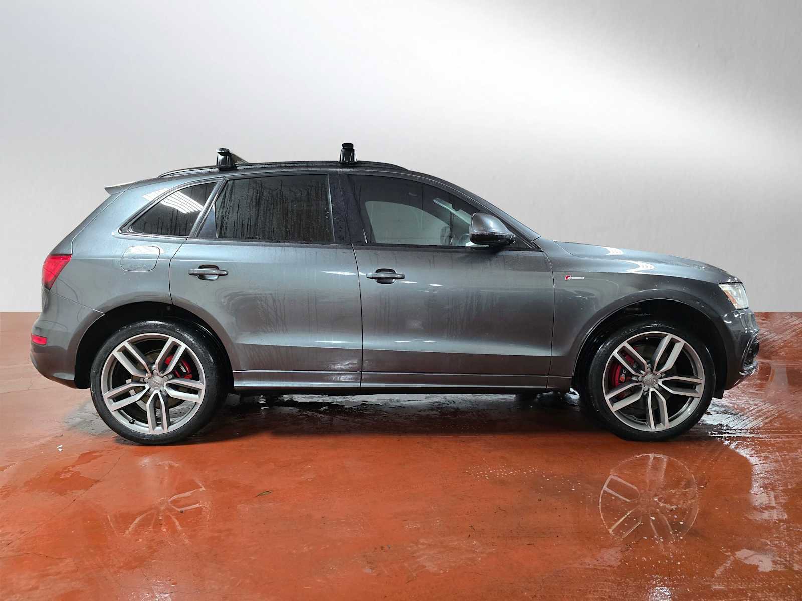 Used 2016 Audi SQ5 Premium Plus w/ Technology Package image 2
