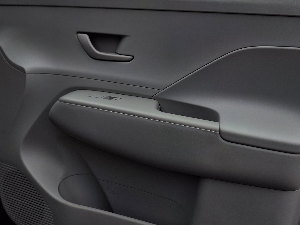 Certified 2024 Hyundai Kona SEL AWD/4WD image 26