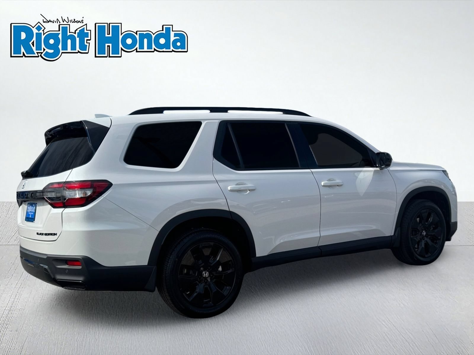 New 2026 Honda Pilot Black Edition image 7