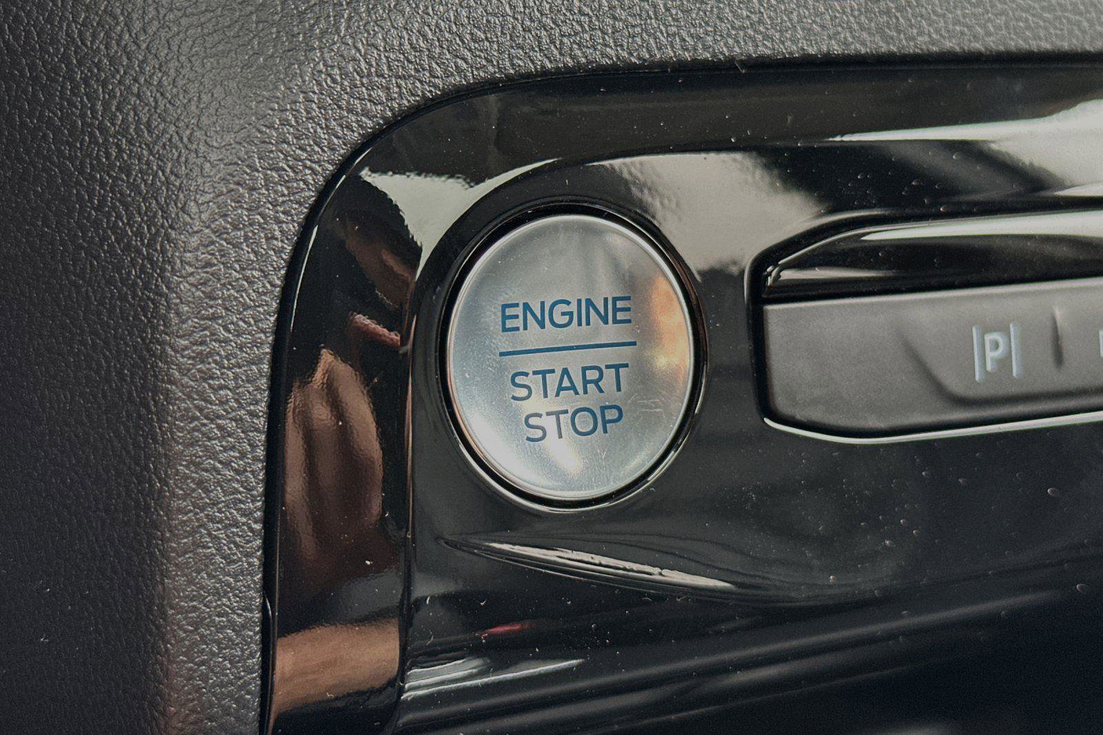 New 2024 Ford Escape PHEV w/ PHEV Premium Package image 20