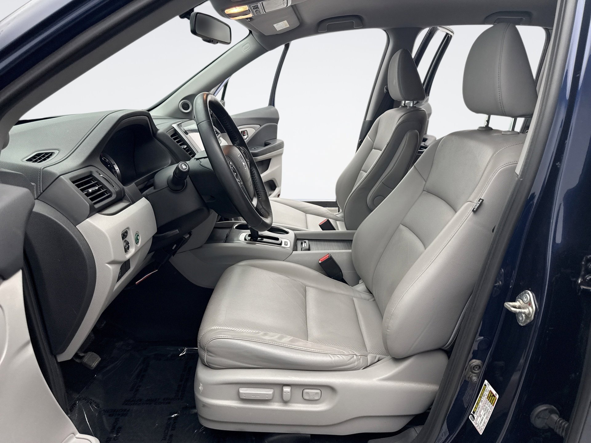 Used 2017 Honda Ridgeline RTL-T image 11