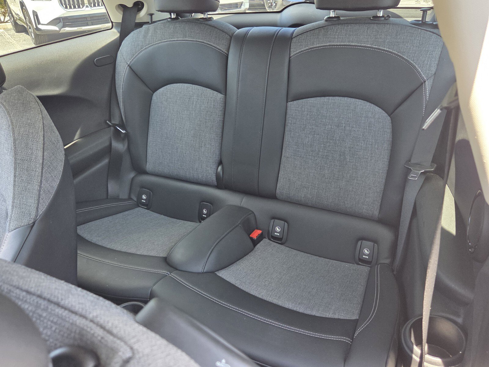Used 2018 MINI Cooper S image 11