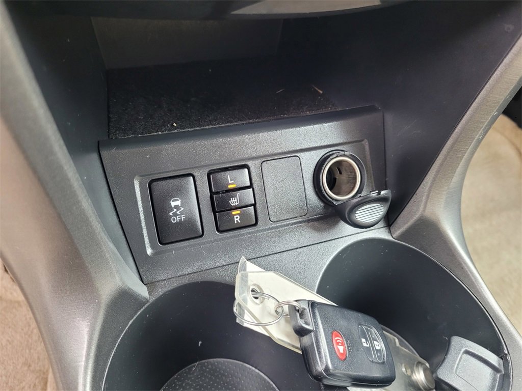 Used 2010 Toyota RAV4 Limited image 16