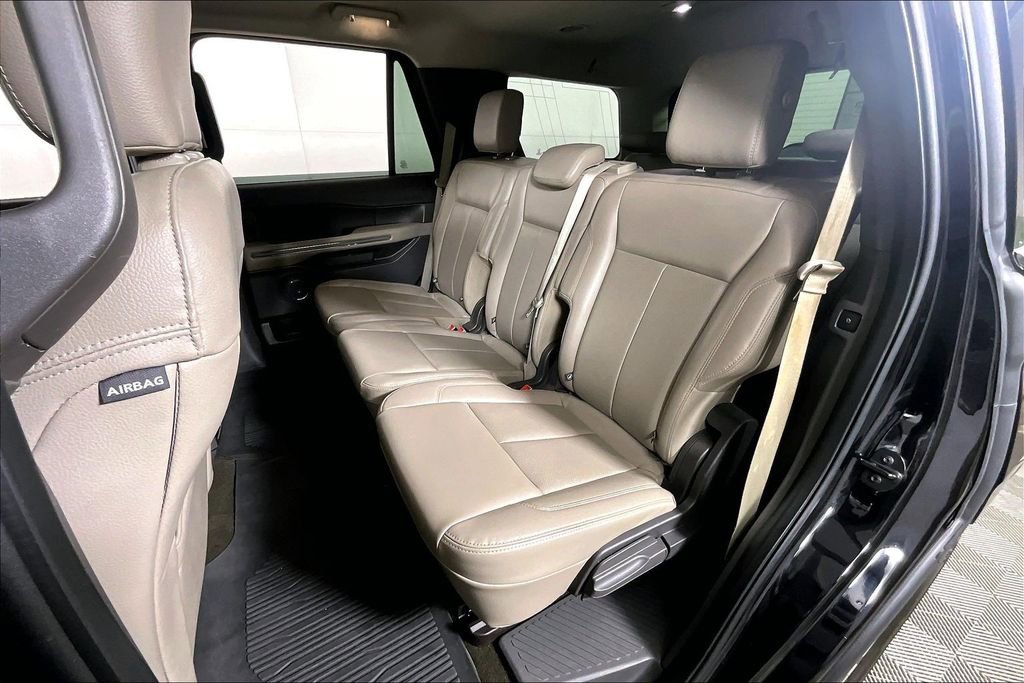 Used 2019 Ford Expedition XLT w/ Equipment Group 202A image 25
