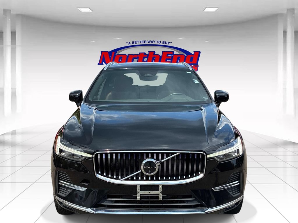 Used 2023 Volvo XC60 B5 Plus FWD image 2