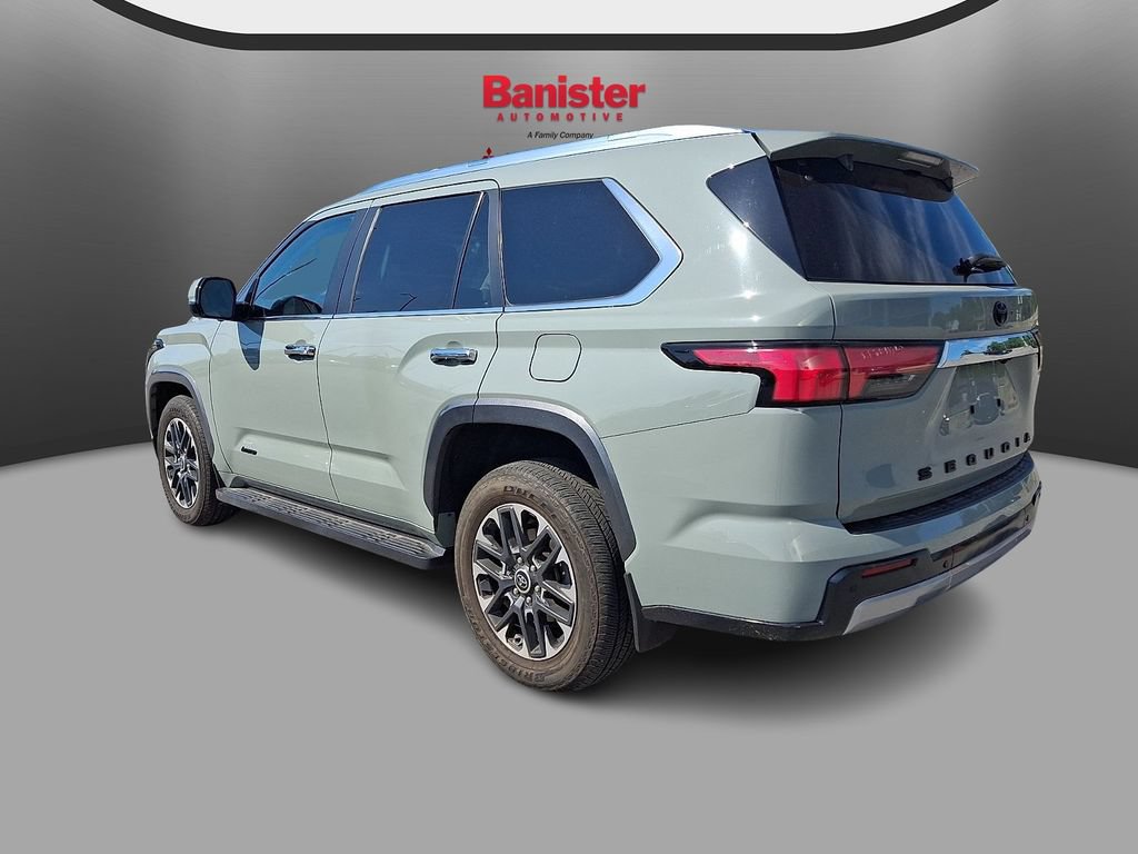 Used 2024 Toyota Sequoia Limited w/ Tow Technology Package AWD/4WD image 6