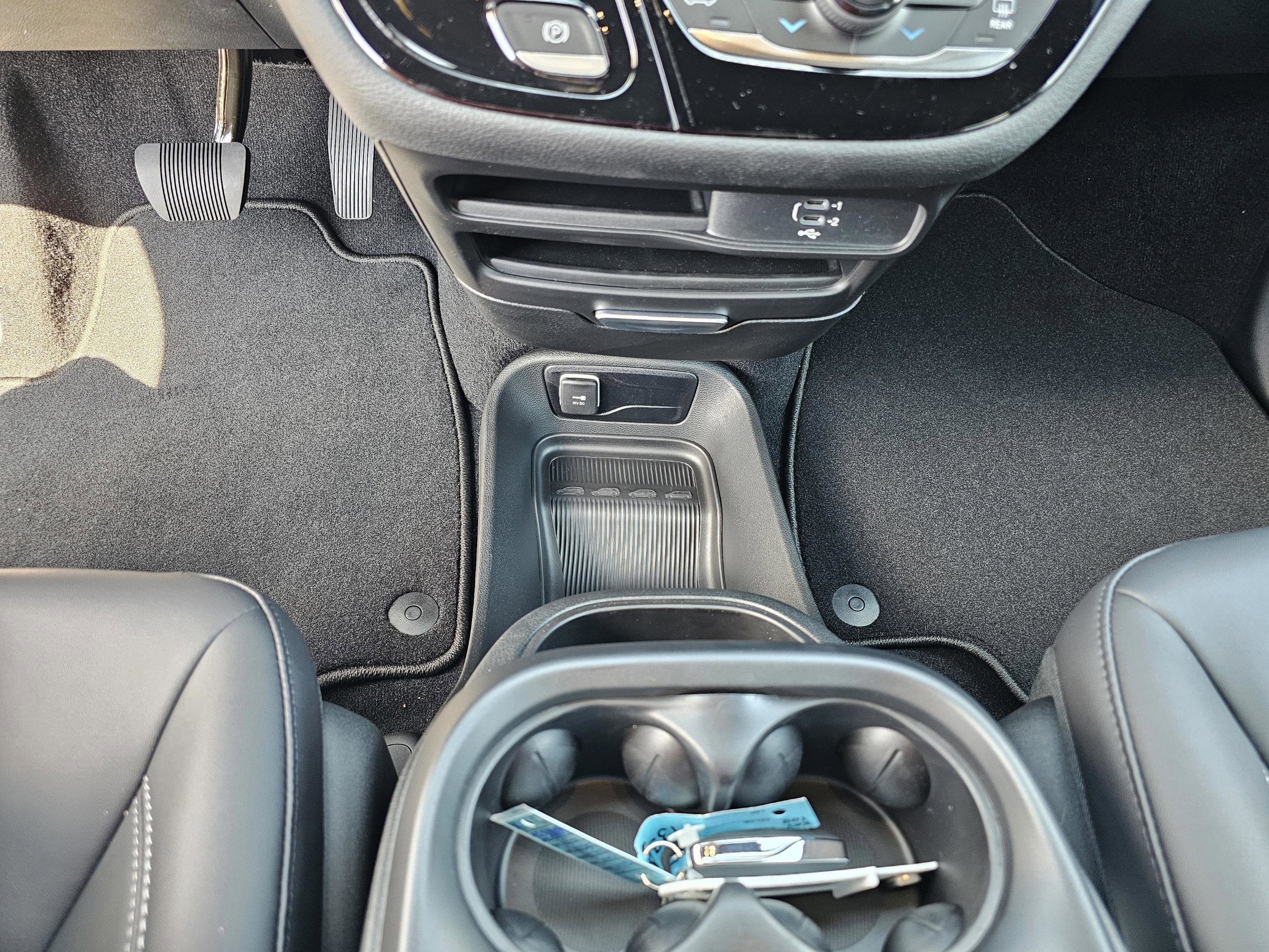 New 2026 Chrysler Pacifica Select image 25