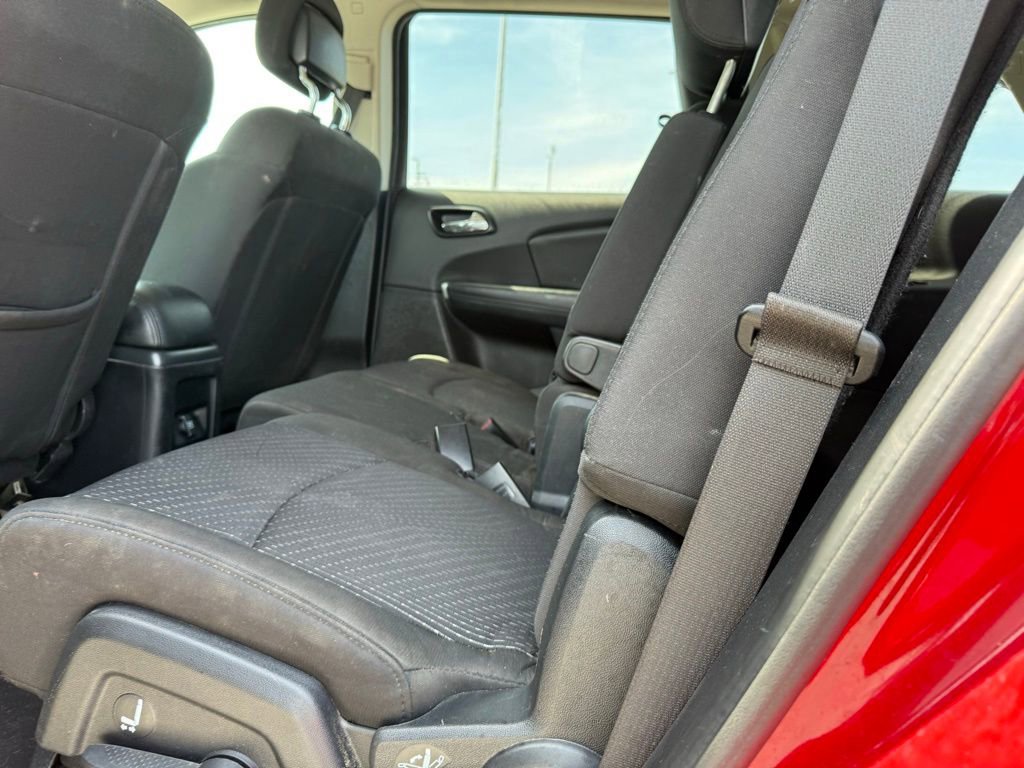 Used 2018 Dodge Journey SE image 24