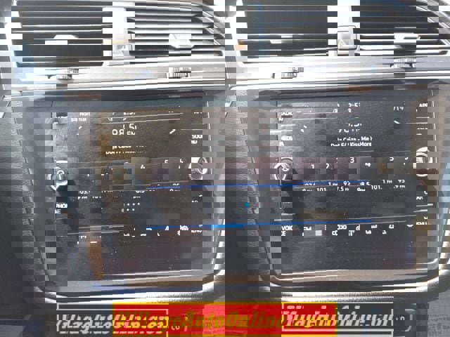 Used 2021 Volkswagen Tiguan SE image 44