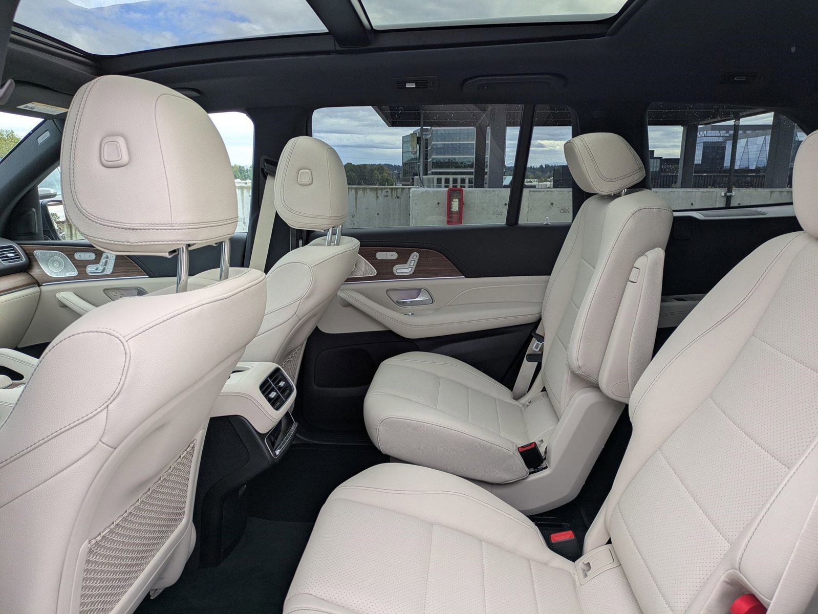 Certified 2026 Mercedes-Benz GLS 450 4MATIC image 19