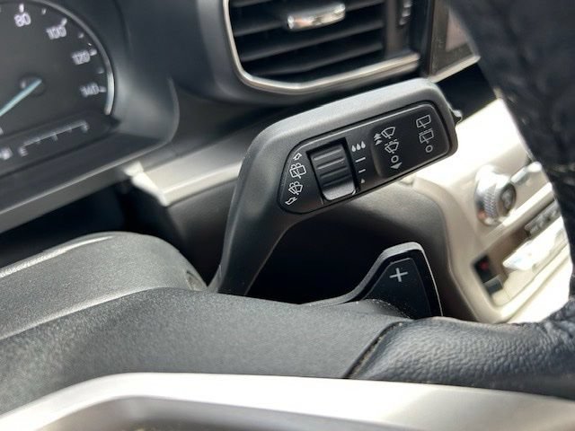 Used 2021 Ford Explorer XLT w/ Equipment Group 202A AWD/4WD image 34
