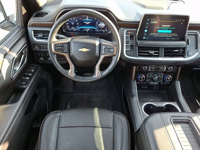 Used 2023 Chevrolet Suburban High Country image 12