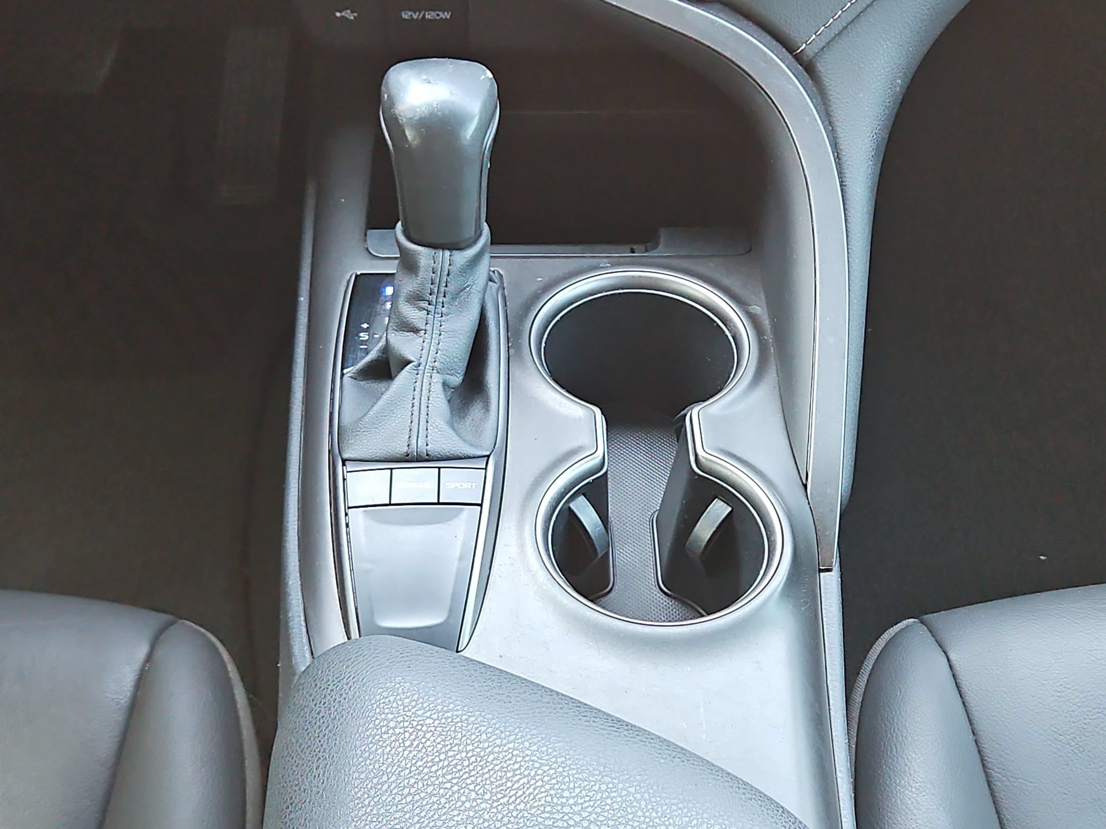 Used 2023 Toyota Camry SE w/ Convenience Package FWD image 12
