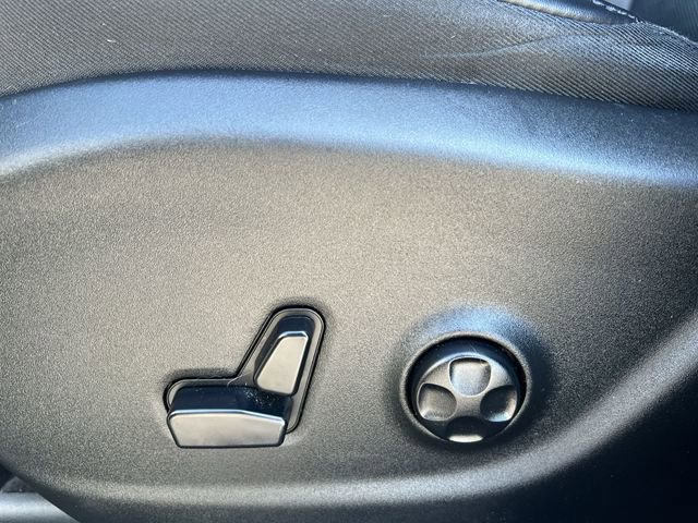 Used 2019 Jeep Cherokee Limited w/ Technology Group image 30