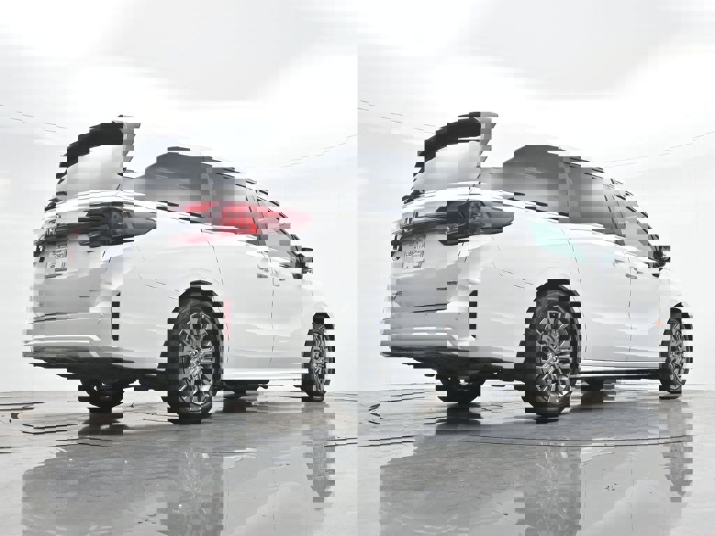 Used 2026 Honda Odyssey Touring image 32