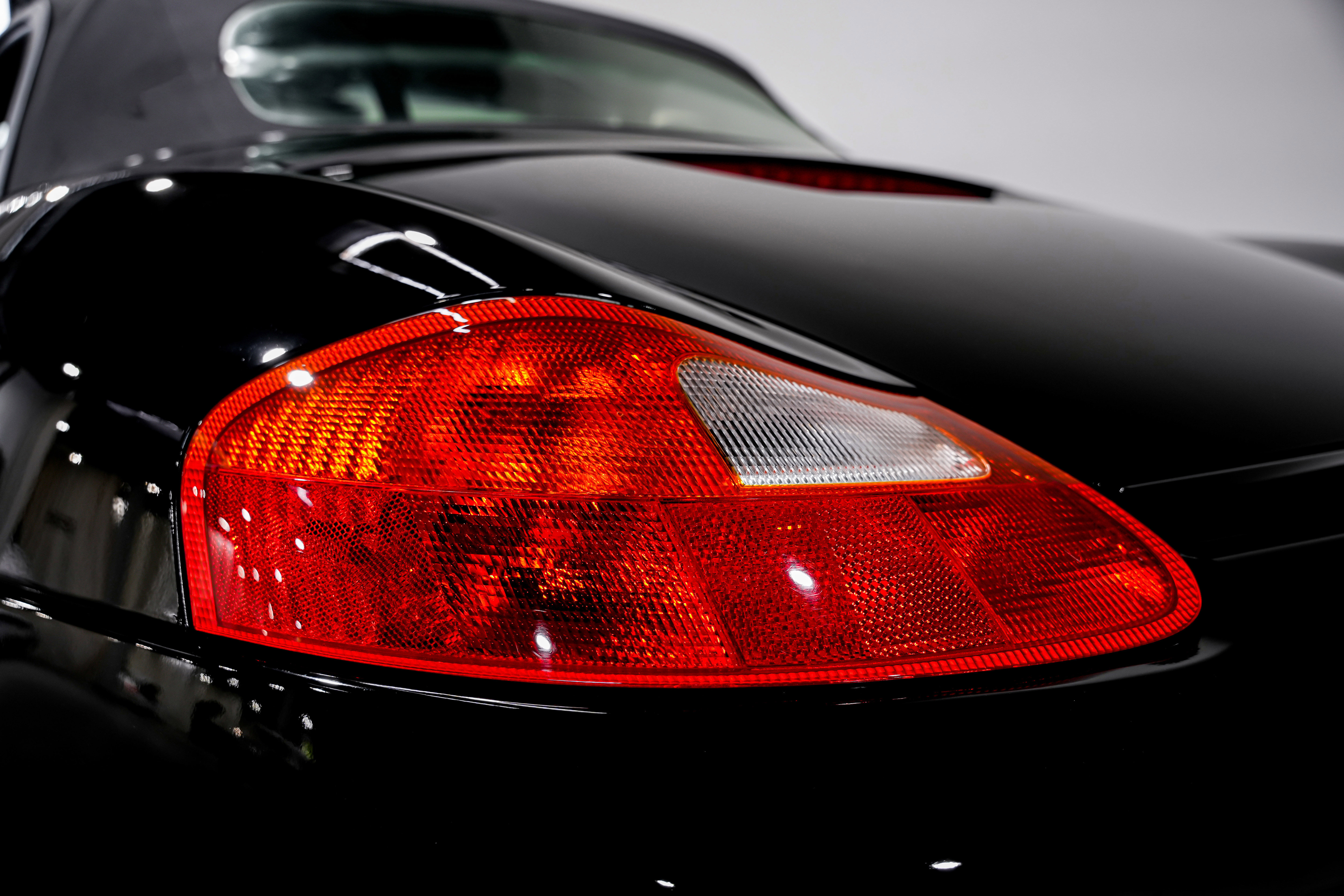 Used 2000 Porsche Boxster image 28