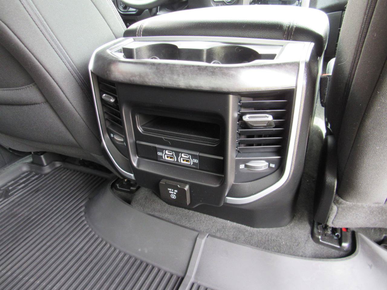 Used 2022 RAM 1500 Big Horn AWD/4WD image 40
