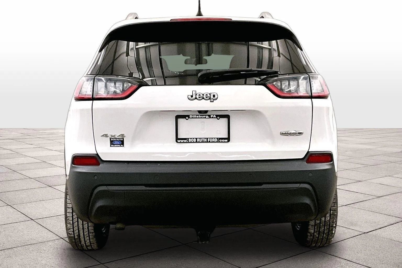 Used 2020 Jeep Cherokee Latitude Plus w/ Cold Weather Group image 4