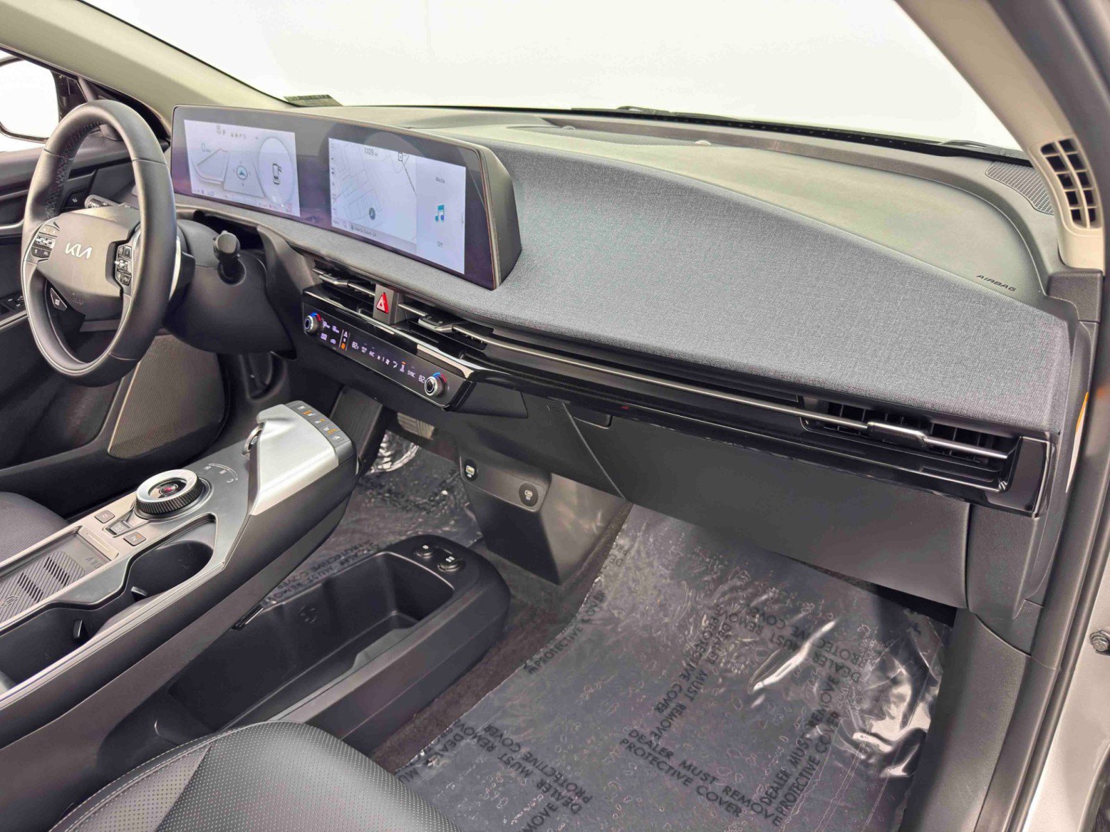 Used 2023 Kia EV6 Wind w/ Wind Technology Package AWD/4WD image 13