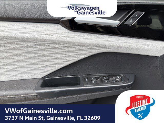 Certified 2024 Volkswagen Taos S image 15