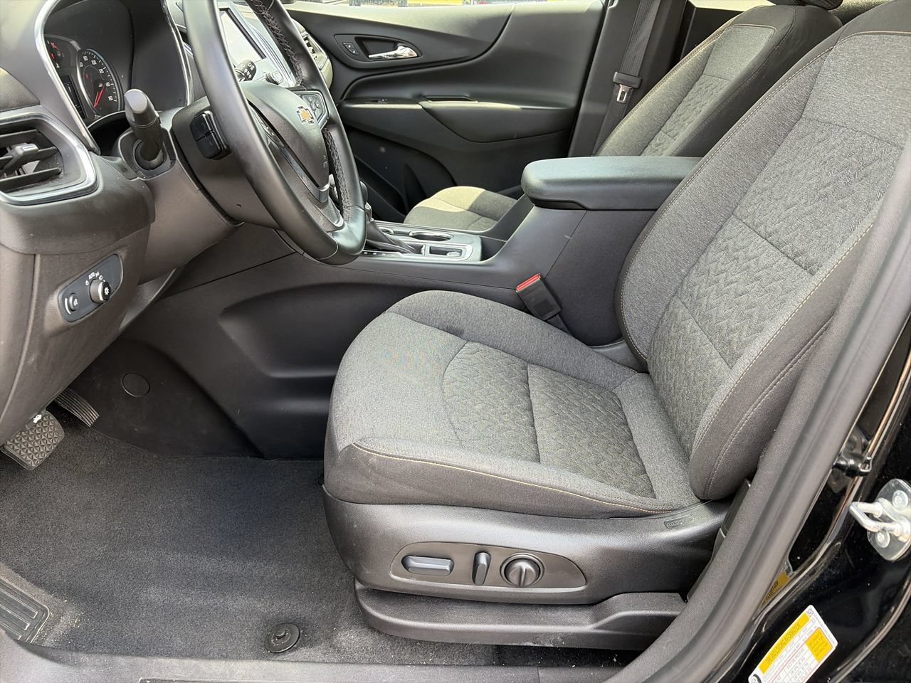 Used 2024 Chevrolet Equinox LT AWD/4WD image 18