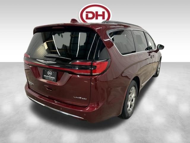 Used 2022 Chrysler Pacifica Limited FWD image 14