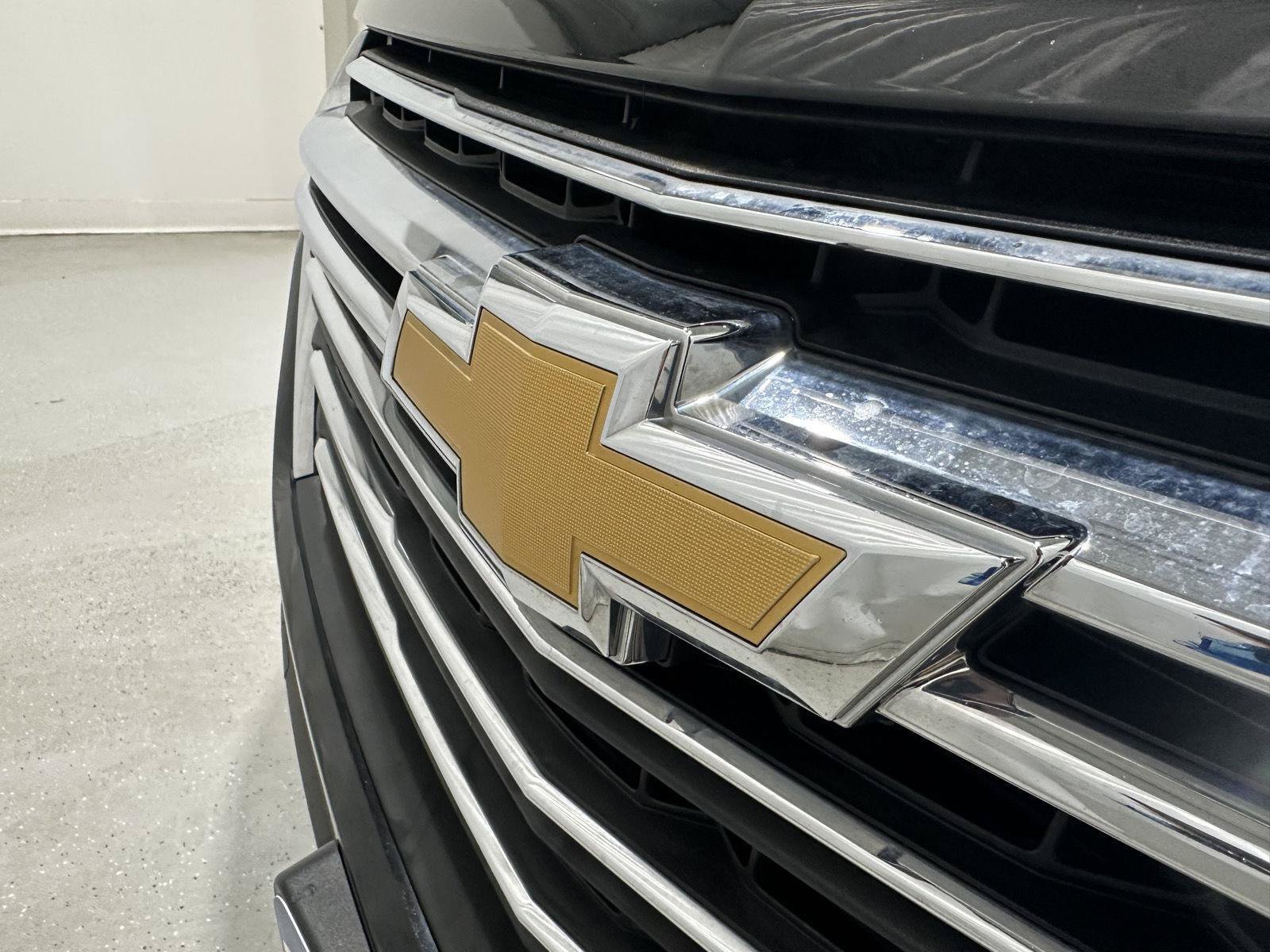Used 2022 Chevrolet Traverse LT w/ LPO, Floor Liner Package AWD/4WD image 26