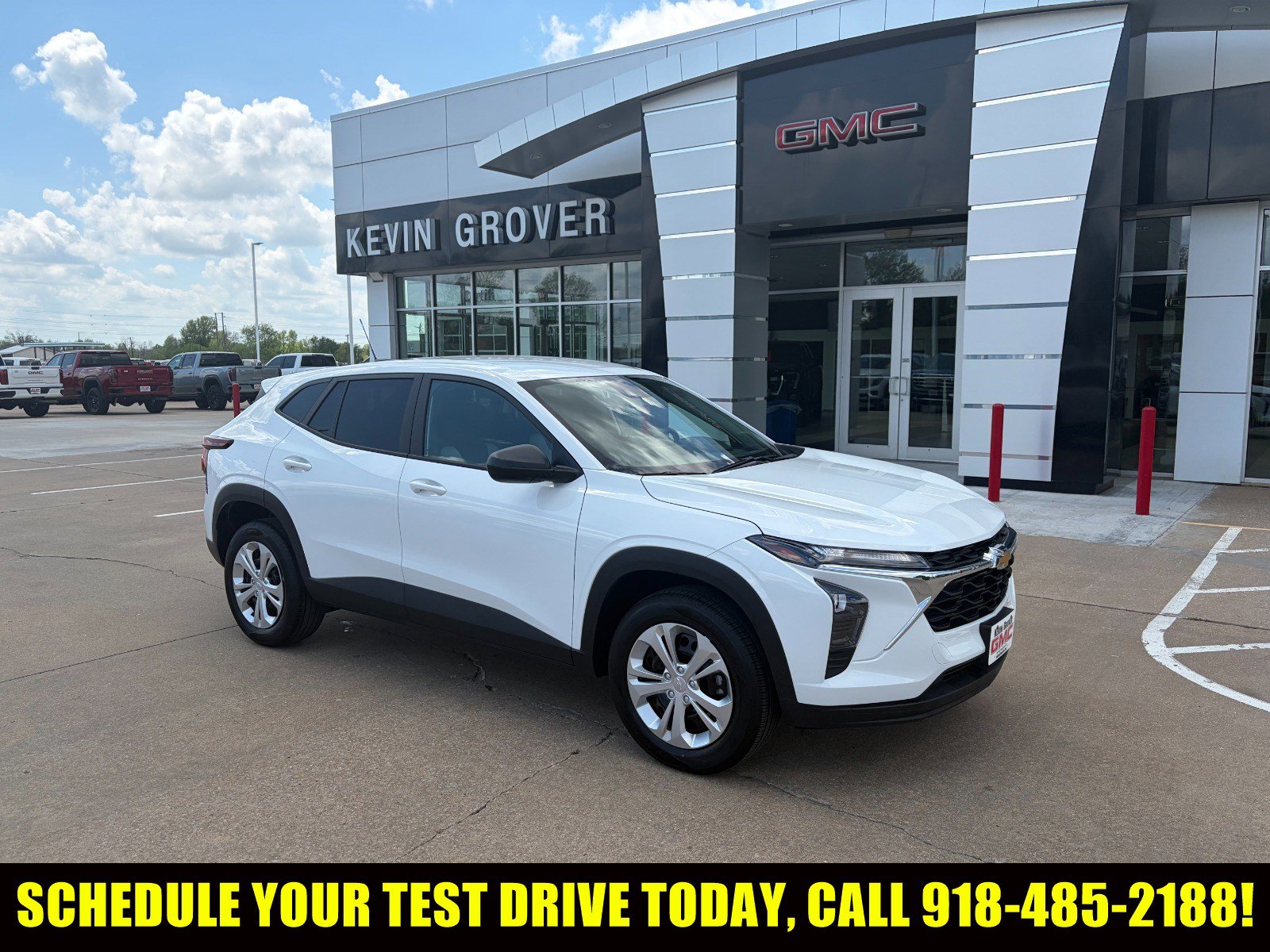 Certified 2025 Chevrolet Trax LS FWD image 1