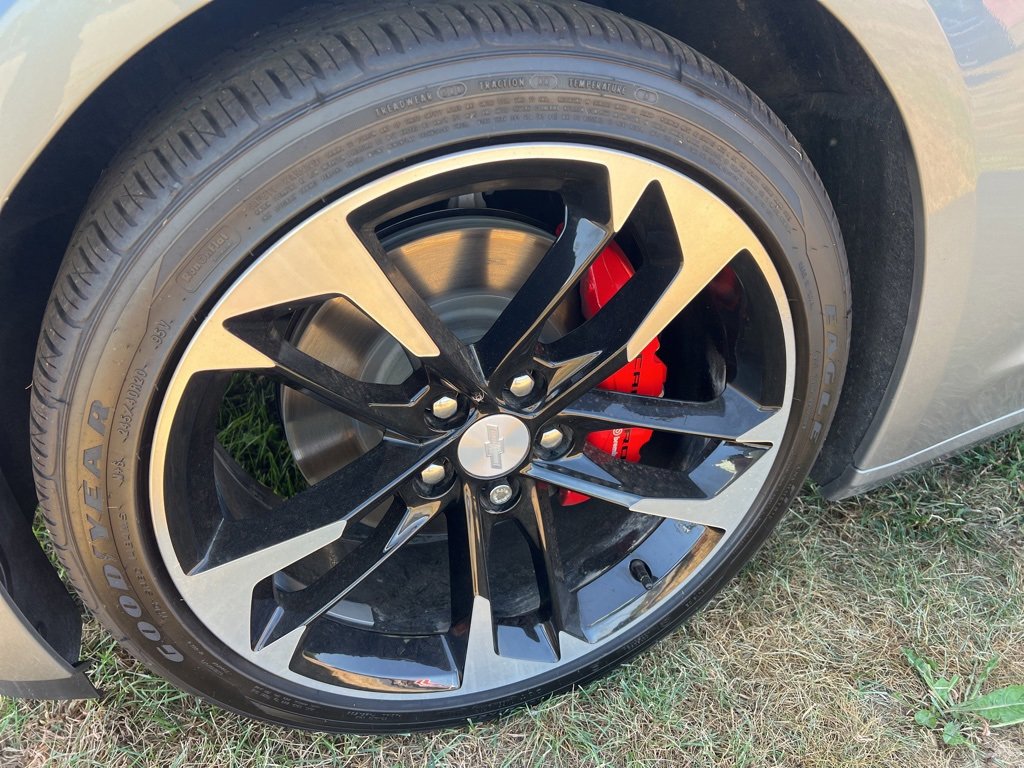 Used 2024 Chevrolet Camaro LT w/ RS Package image 7