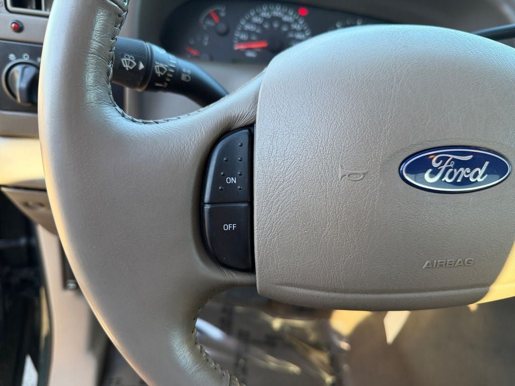 Used 2003 Ford F350 Lariat RWD image 15