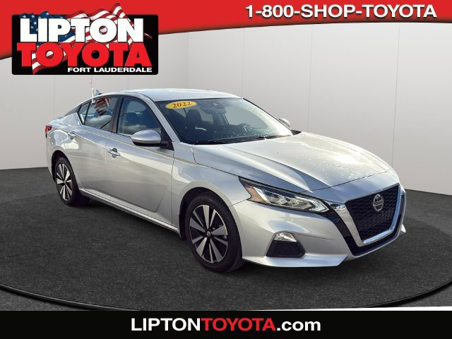 Used 2022 Nissan Altima 2.5 SV