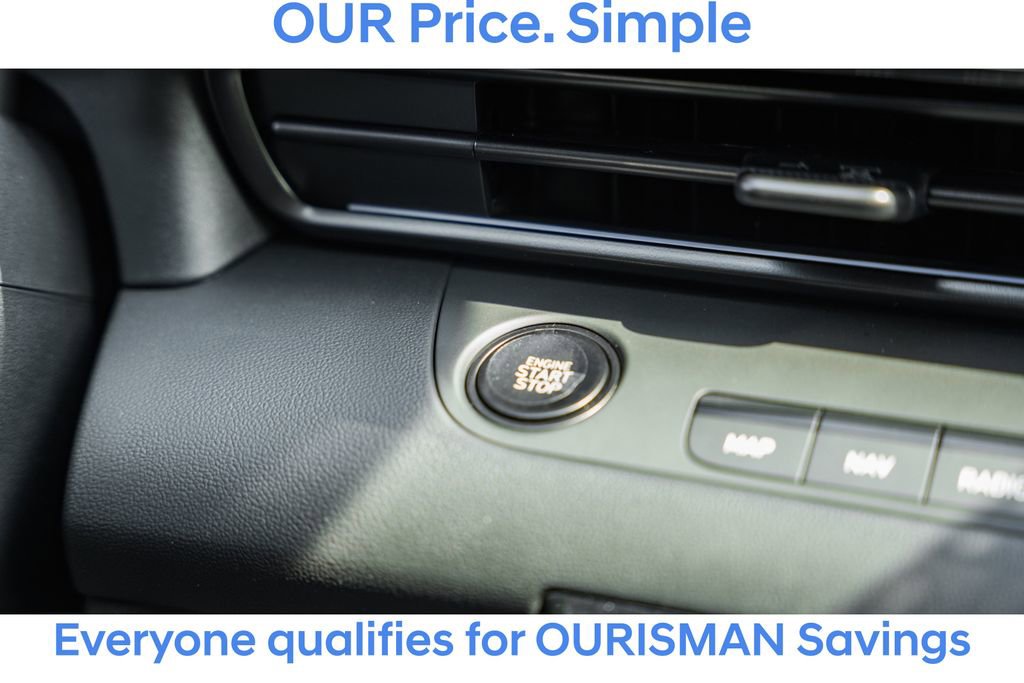 New 2025 Hyundai Elantra SEL image 18