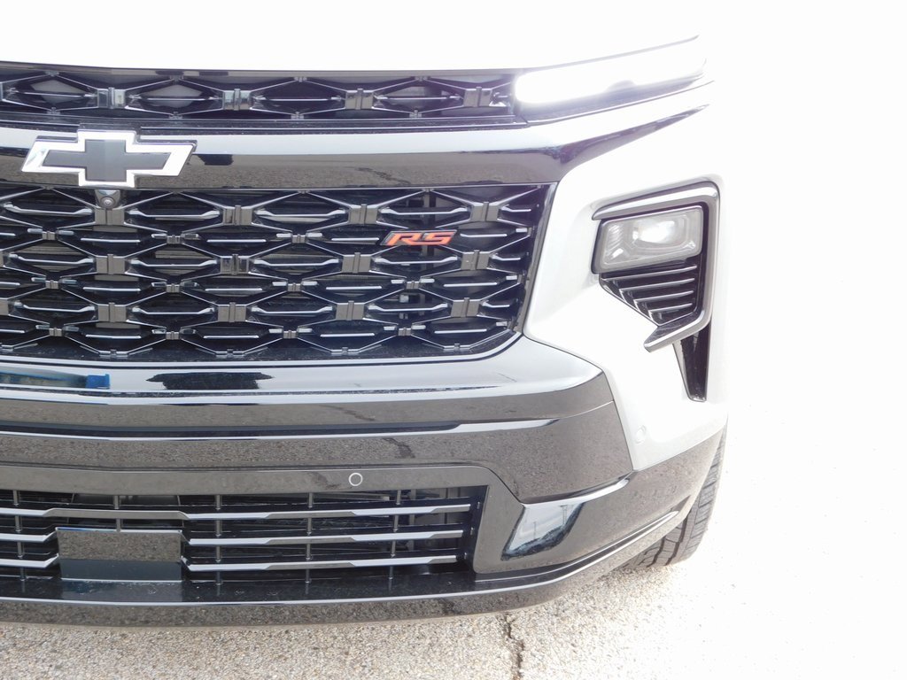 New 2026 Chevrolet Traverse RS w/ LPO, Floor Liner Package image 9