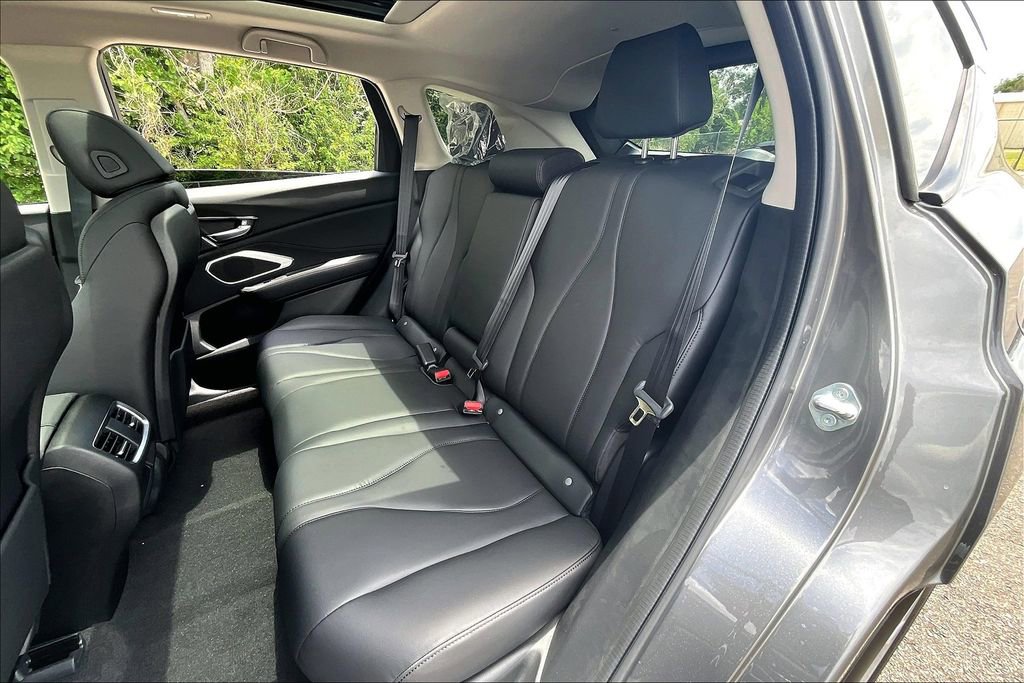 Used 2024 Acura RDX SH-AWD image 13