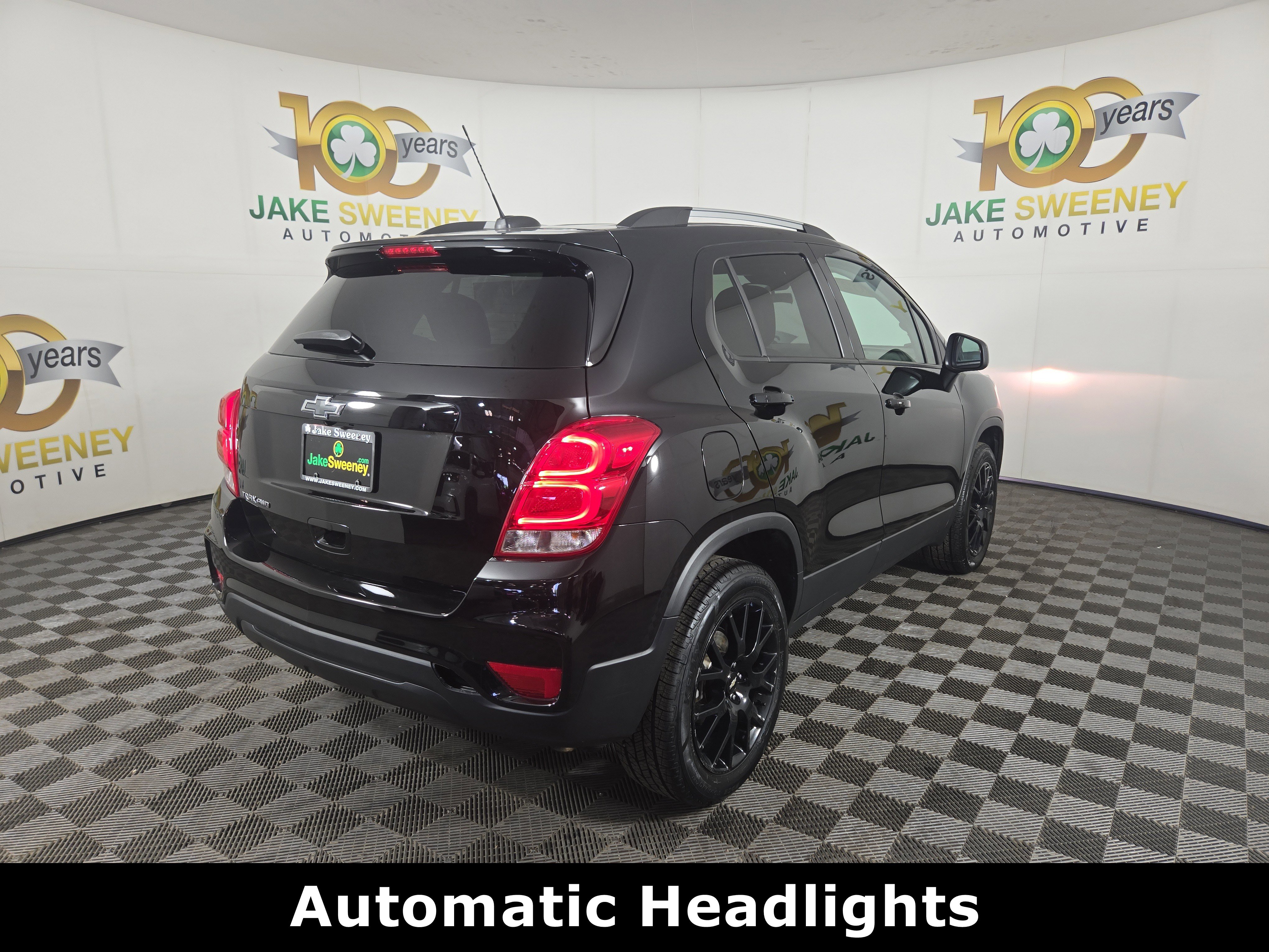 Certified 2022 Chevrolet Trax LT w/ Midnight Edition image 9