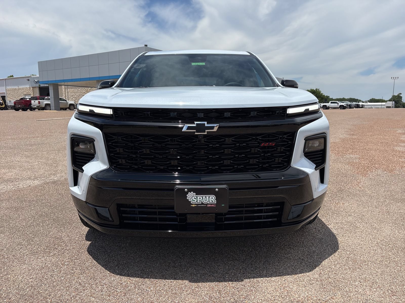 New 2026 Chevrolet Traverse RS w/ LPO, Floor Liner Package FWD image 9