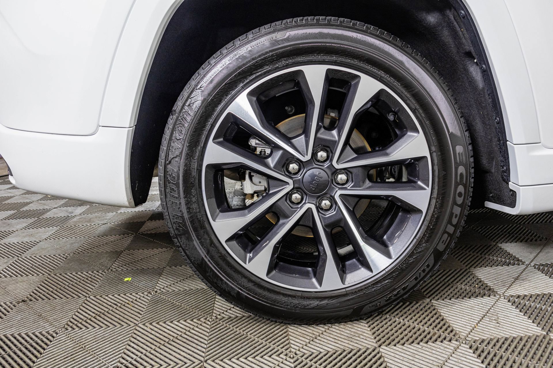 Used 2023 Jeep Grand Cherokee Overland w/ Adv Protech Group III image 49