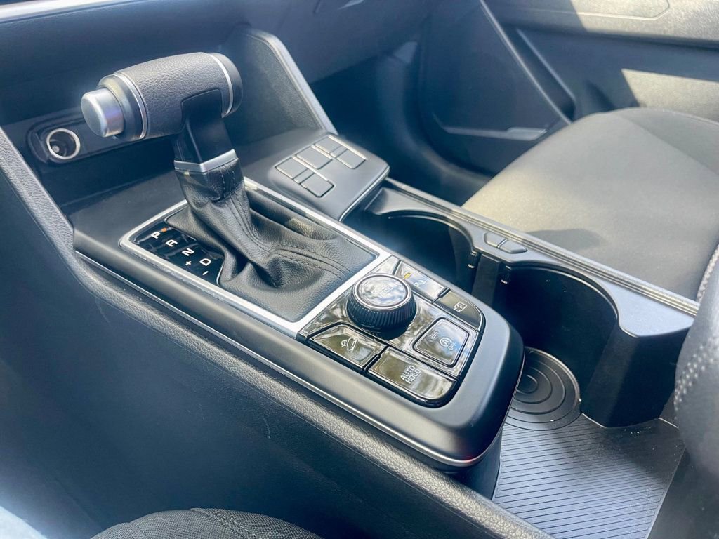 Used 2025 Kia Sportage LX image 15