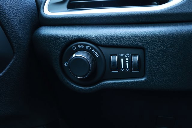 New 2026 Chrysler Voyager LX image 15