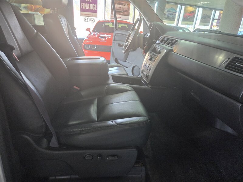 Used 2012 Chevrolet Silverado 1500 LTZ AWD/4WD image 19