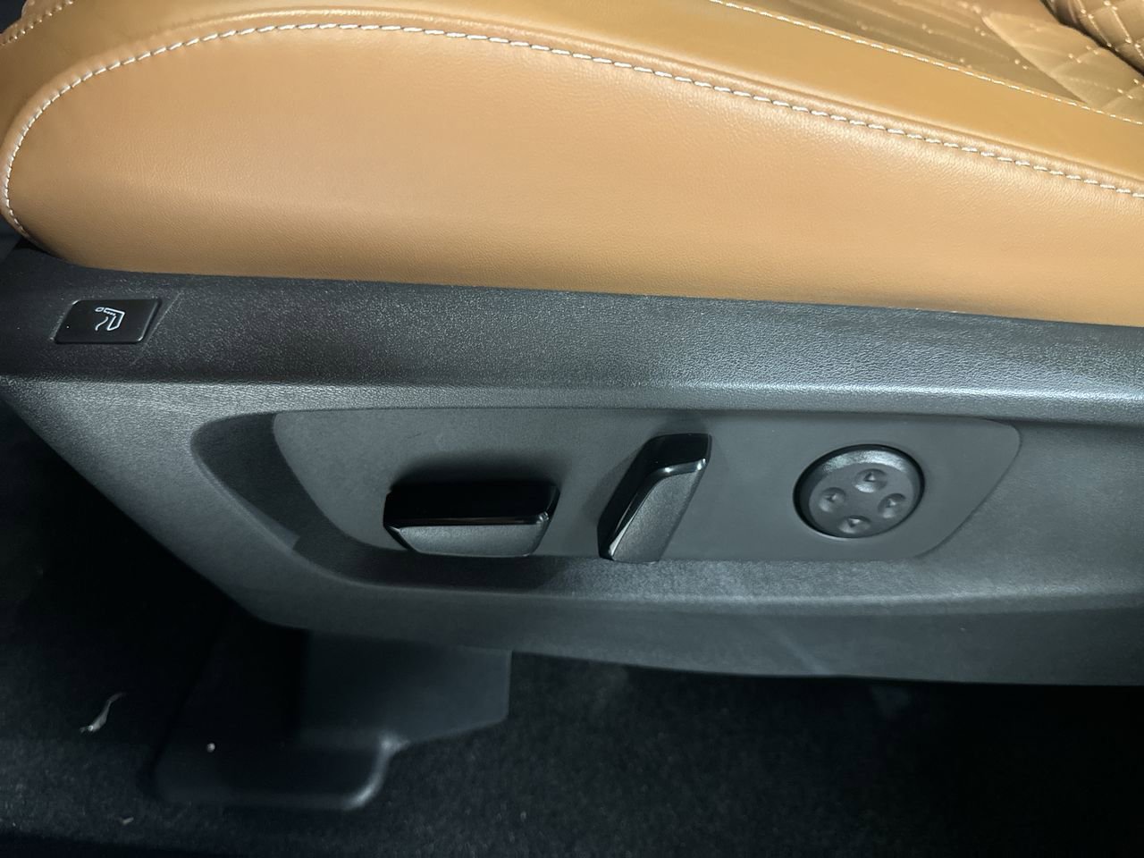 Used 2024 INFINITI QX60 Autograph w/ Cargo Package image 15