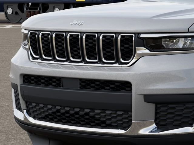 New 2026 Jeep Grand Cherokee L Laredo image 2