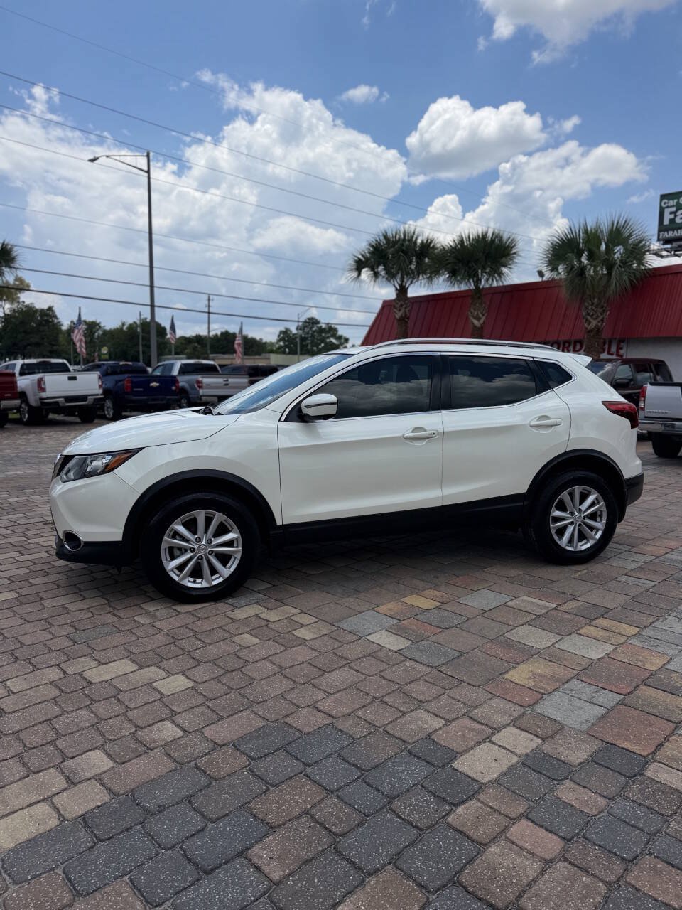 Used 2017 Nissan Rogue Sport SV w/ SV Premium Package FWD image 12