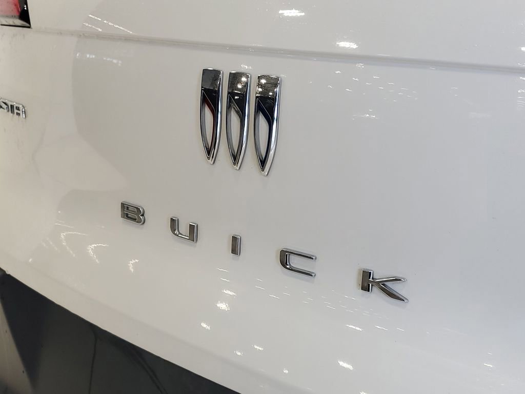 Used 2025 Buick Envista Preferred image 7