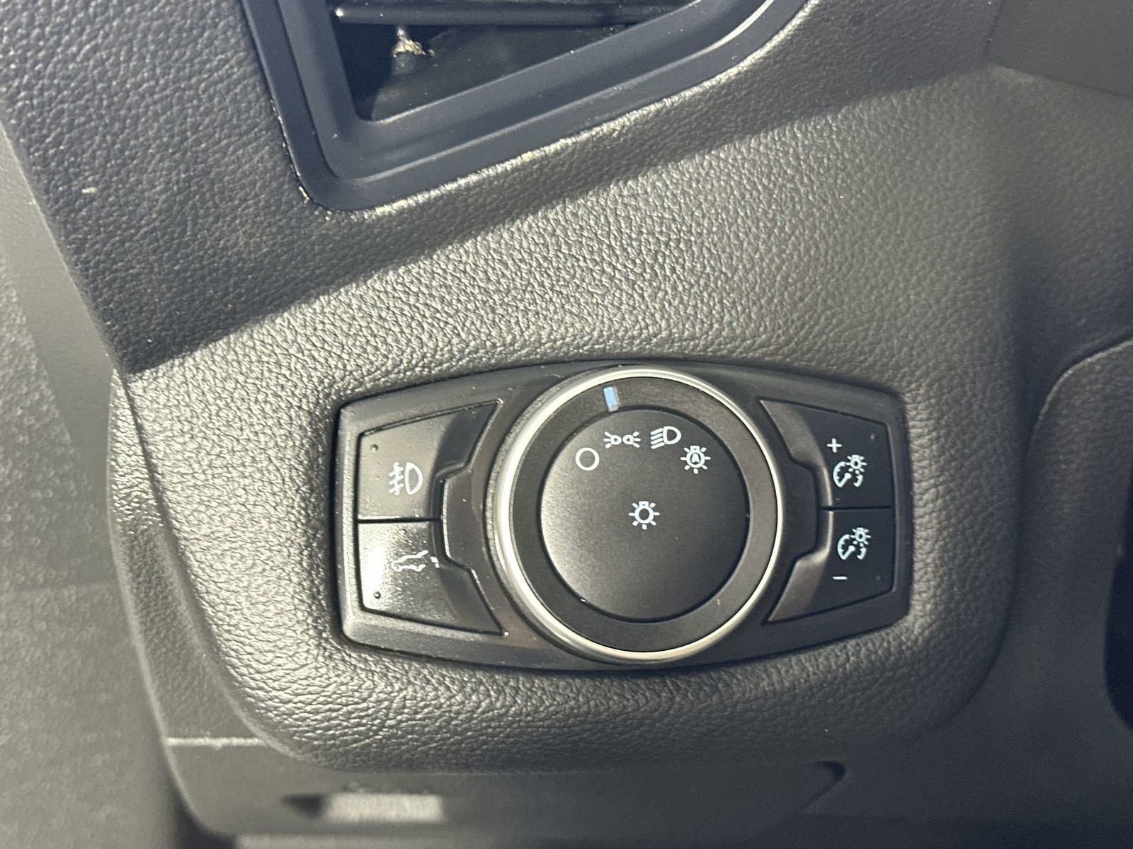 Used 2019 Ford Escape SEL image 22