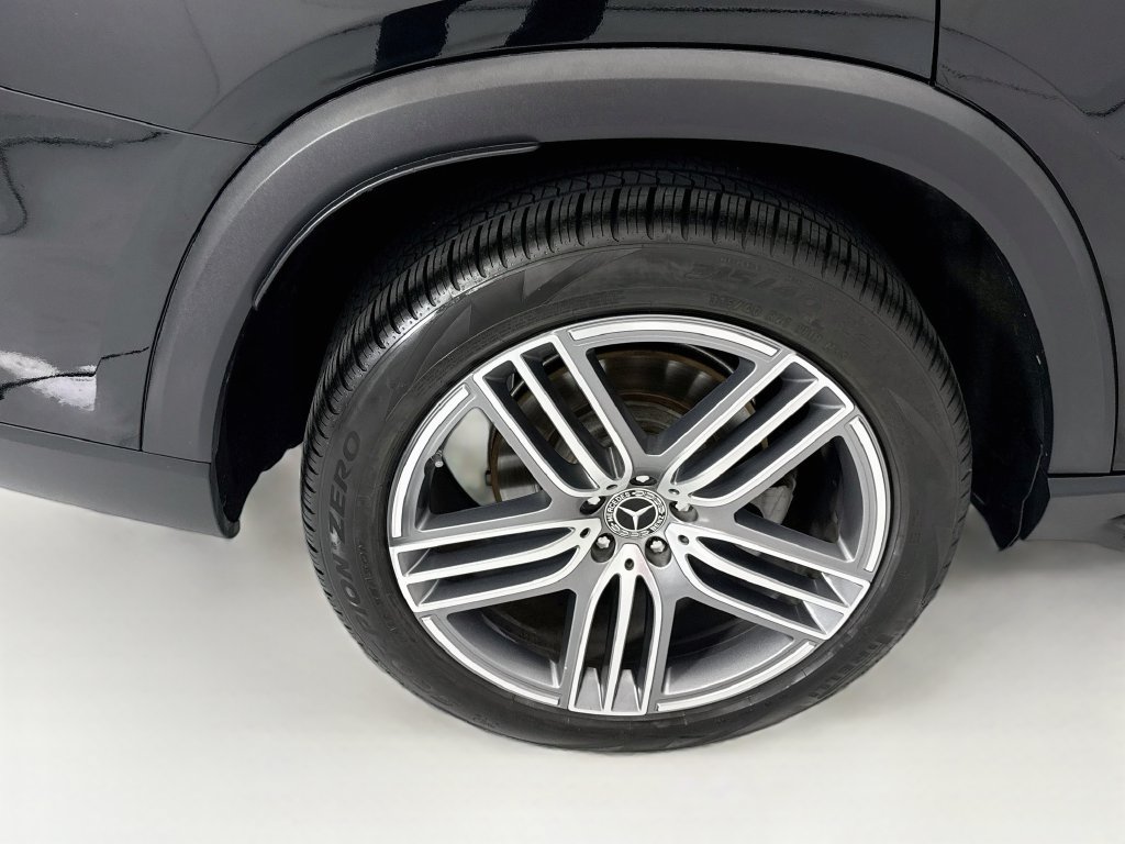 Certified 2021 Mercedes-Benz GLS 450 4MATIC image 32